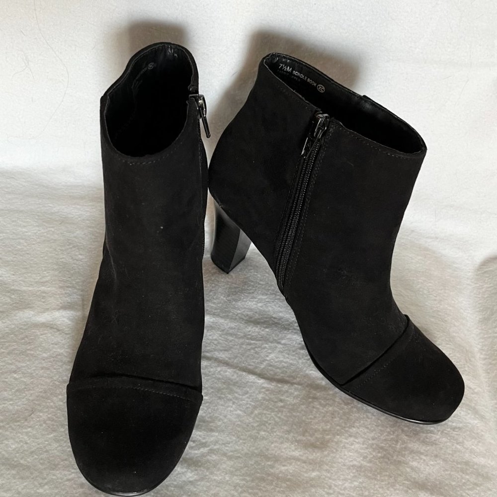 Aerosoles Heelrest Ankle Height Boots/Suede Black Size 7 1/2M - Picture 2 of 8